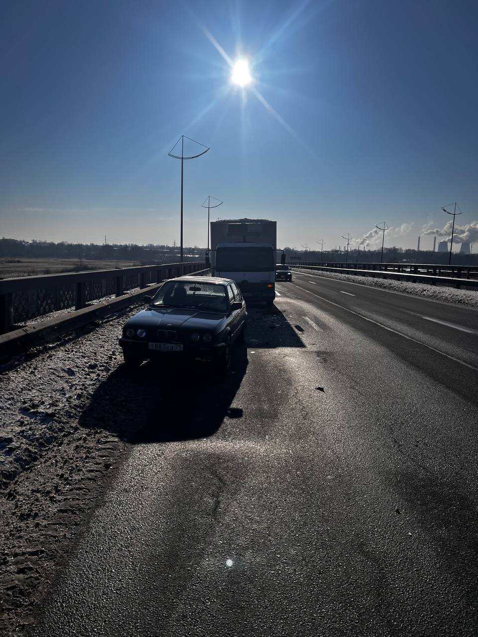 «Печки не работают»: на окружной Калининграда попавшие в аварию водители три часа мёрзнут в ожидании ГАИ