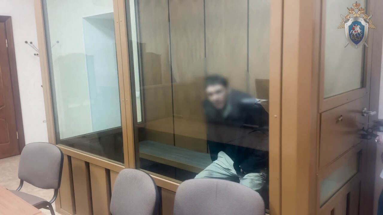 Обвиняемому избирают меру пресечения 